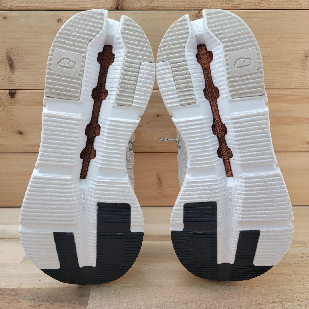 オン クラウド ノヴァ ホワイト UK6 25cm