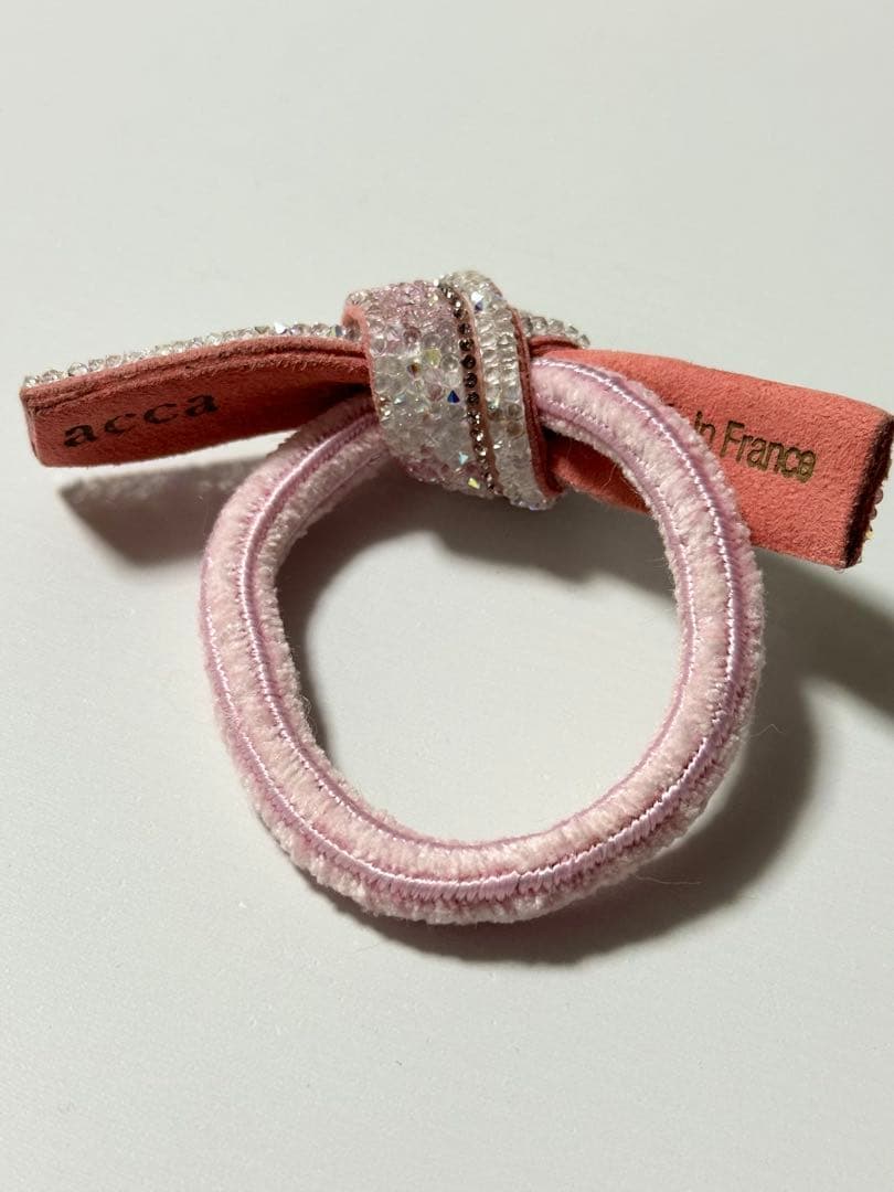 acca リボンゴム ピンク（ストーンはクリア）
