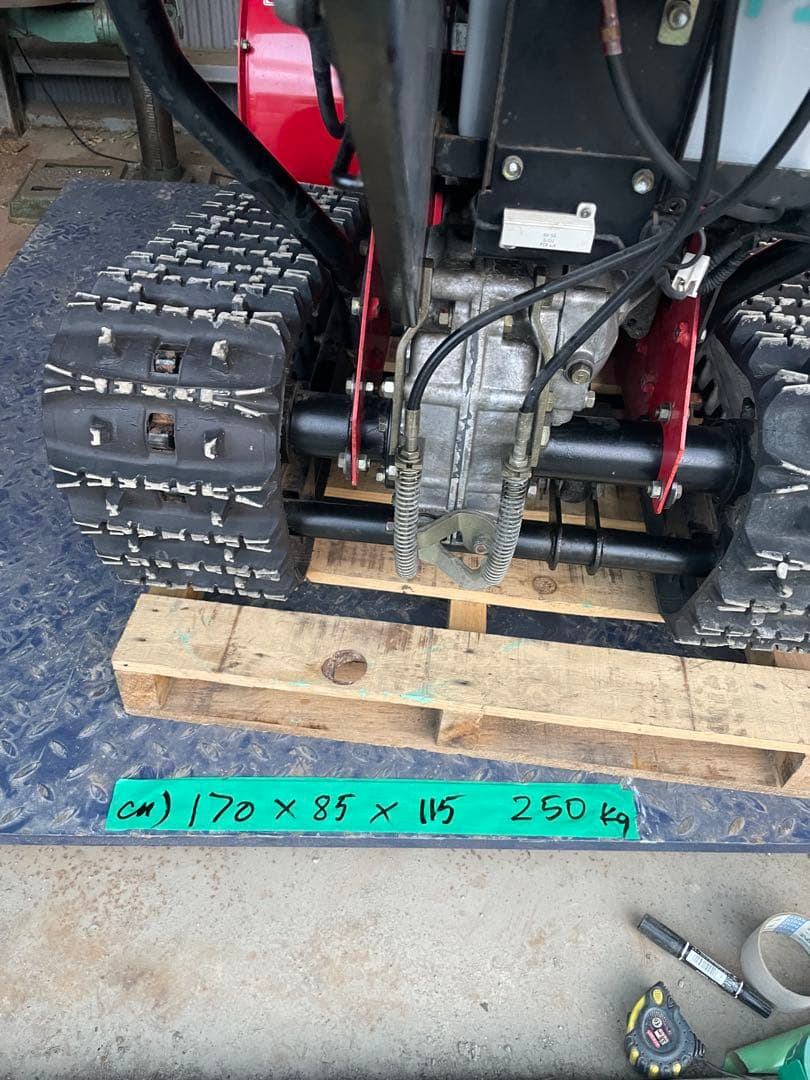 SSS先生にご購入いただきました。 ヤナセ除雪機　8-9G　　中古品