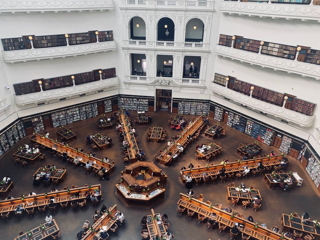 iPhone 11 pro 本体　256GB