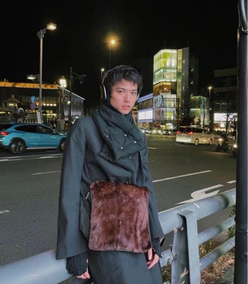 深水康太着用 omar afridi VERB SCARF FOX TWEED