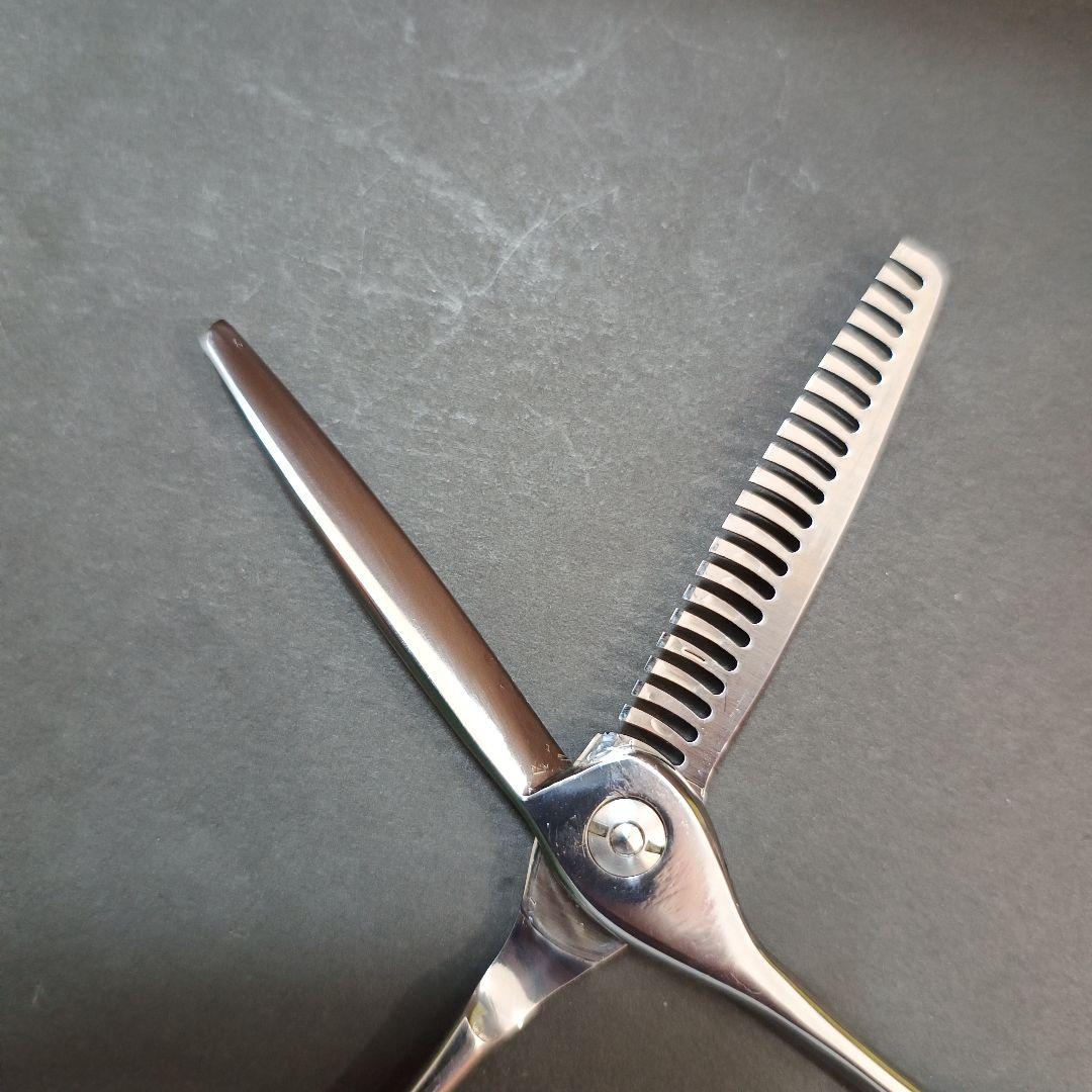 ほぼ新品　すき率約35％　VG10 プロ用　セニング　スキバサミ理容　美容
