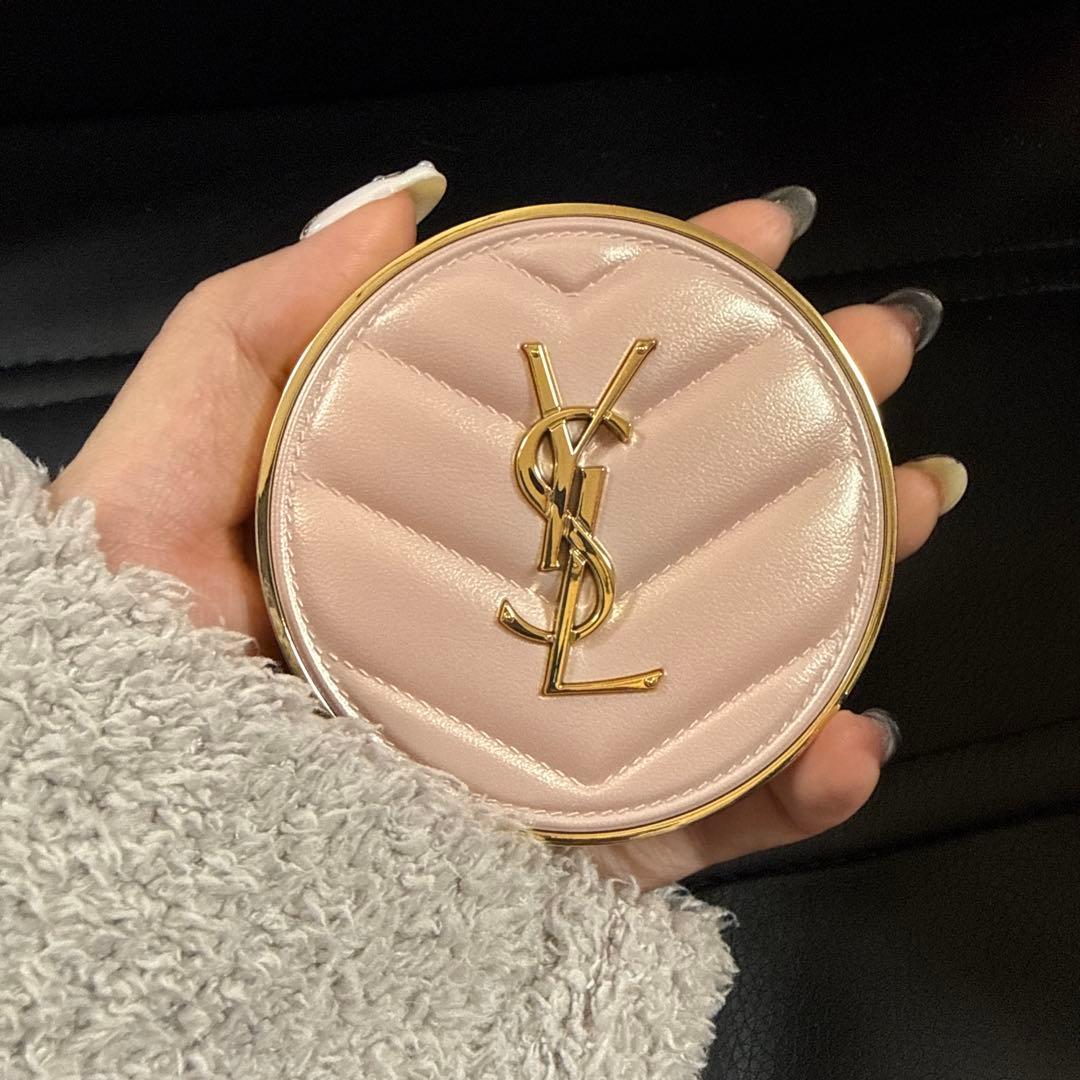 YSL ラディアント タッチ グロウパクト B10