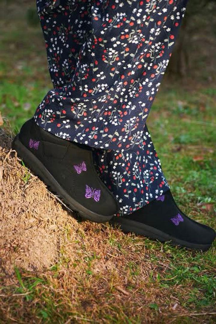 needles reebok 24㎝ 蝶刺繍 黒 スニーカー