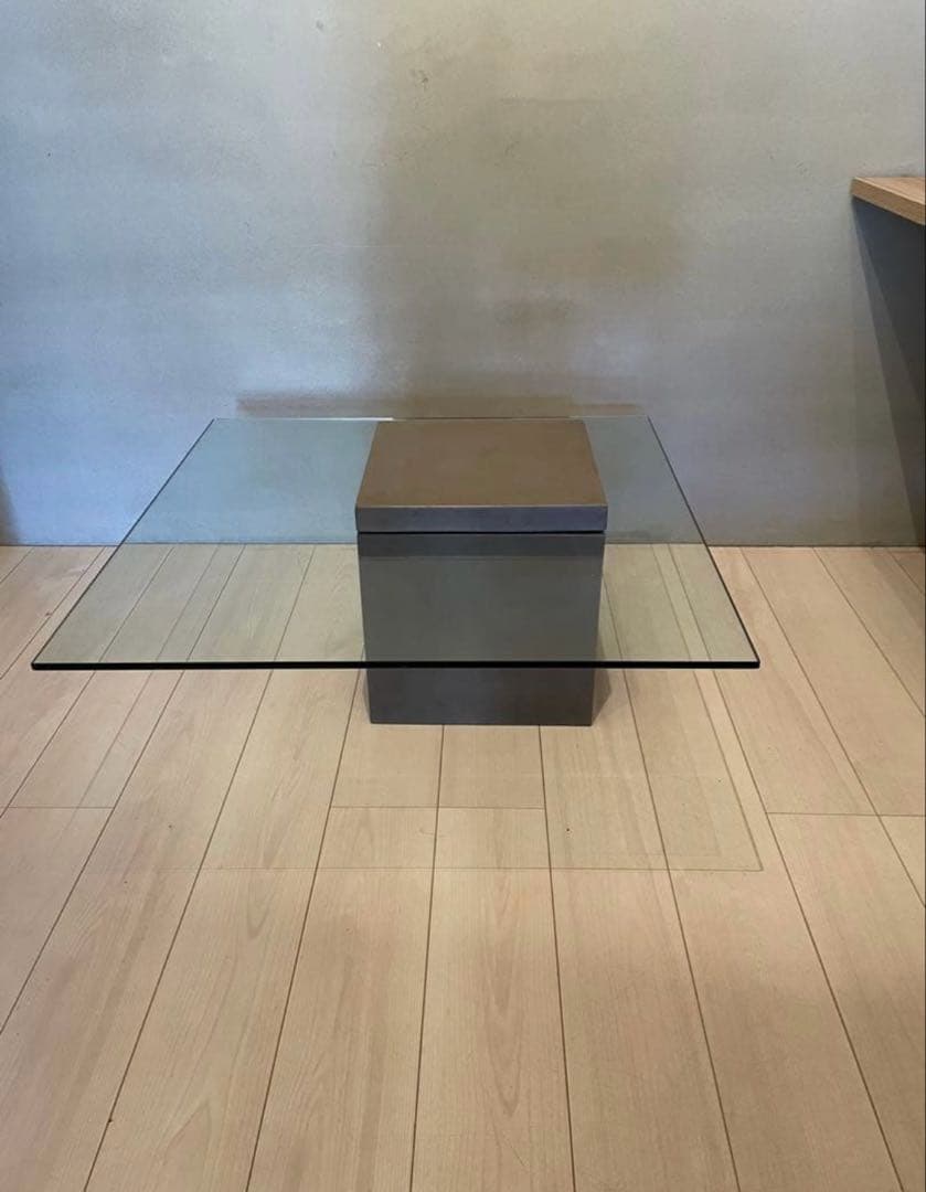 FLYING table モーダ・エン・カーサ　フライングテーブル