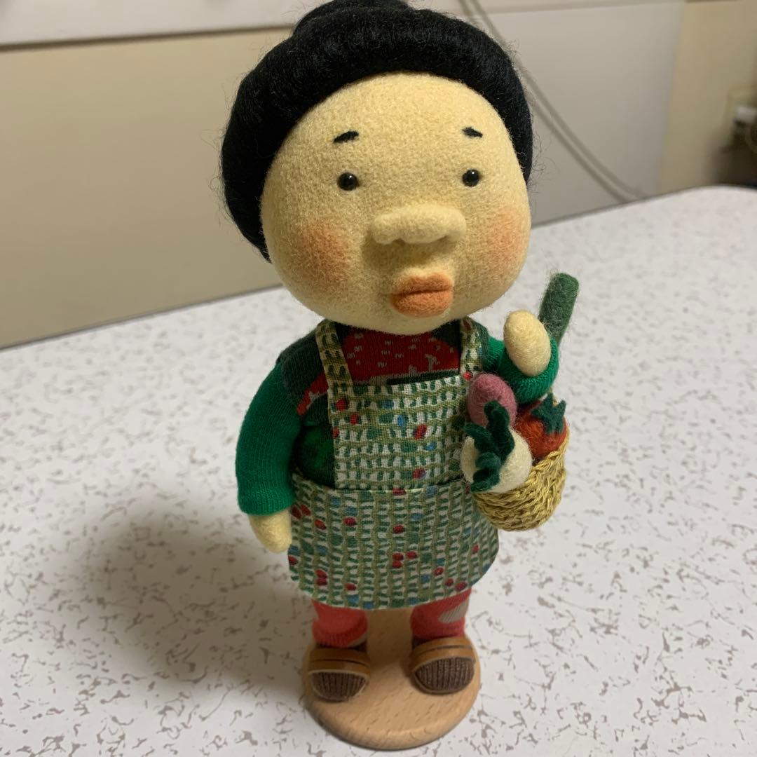 作家サッタペッタさん　羊毛フェルト 人形　おばちゃん