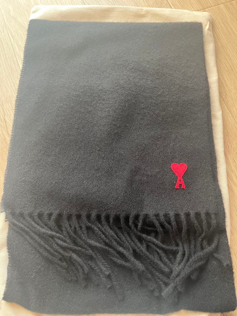 【新品正規品】AMI PARIS アミパリス　マフラー　ブラック