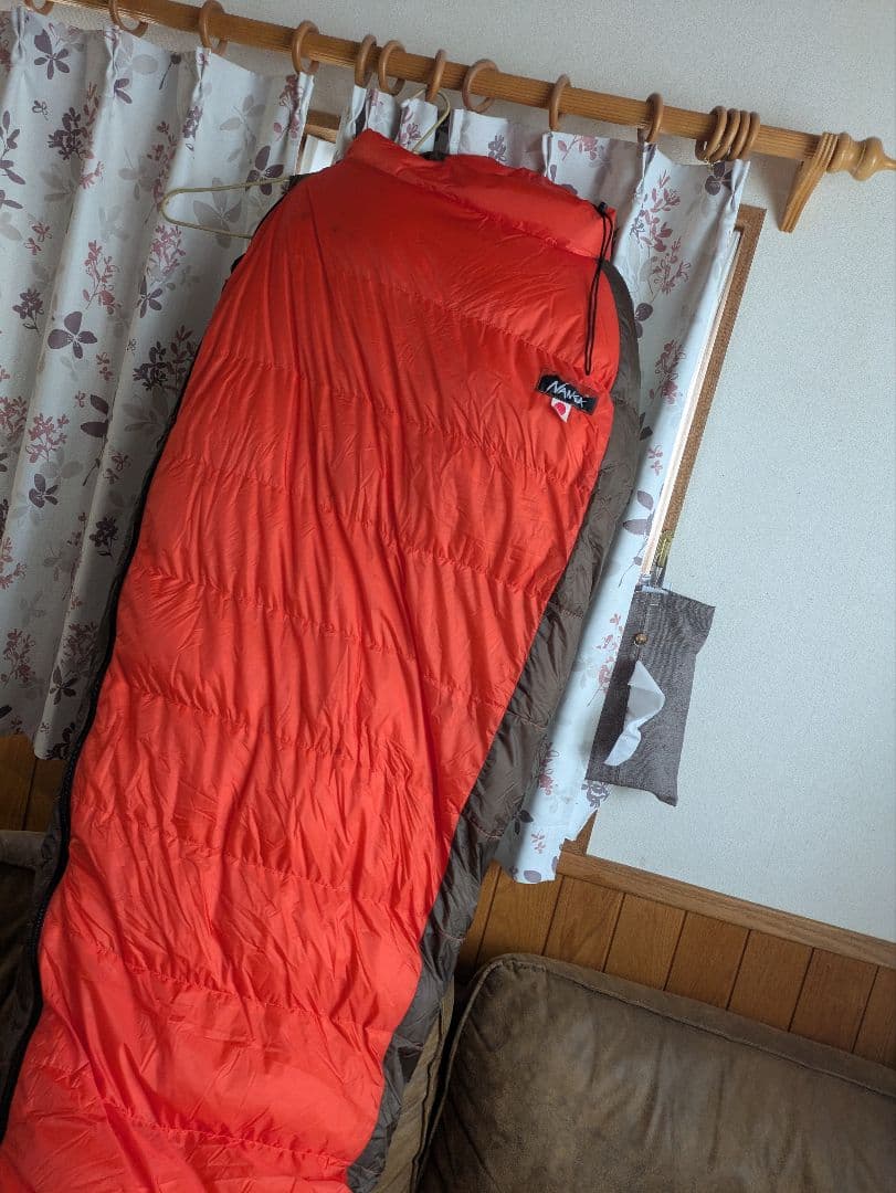 ナンガ オーロラライト 750DX レギュラー レッド　正規品　極美品　シュラフ