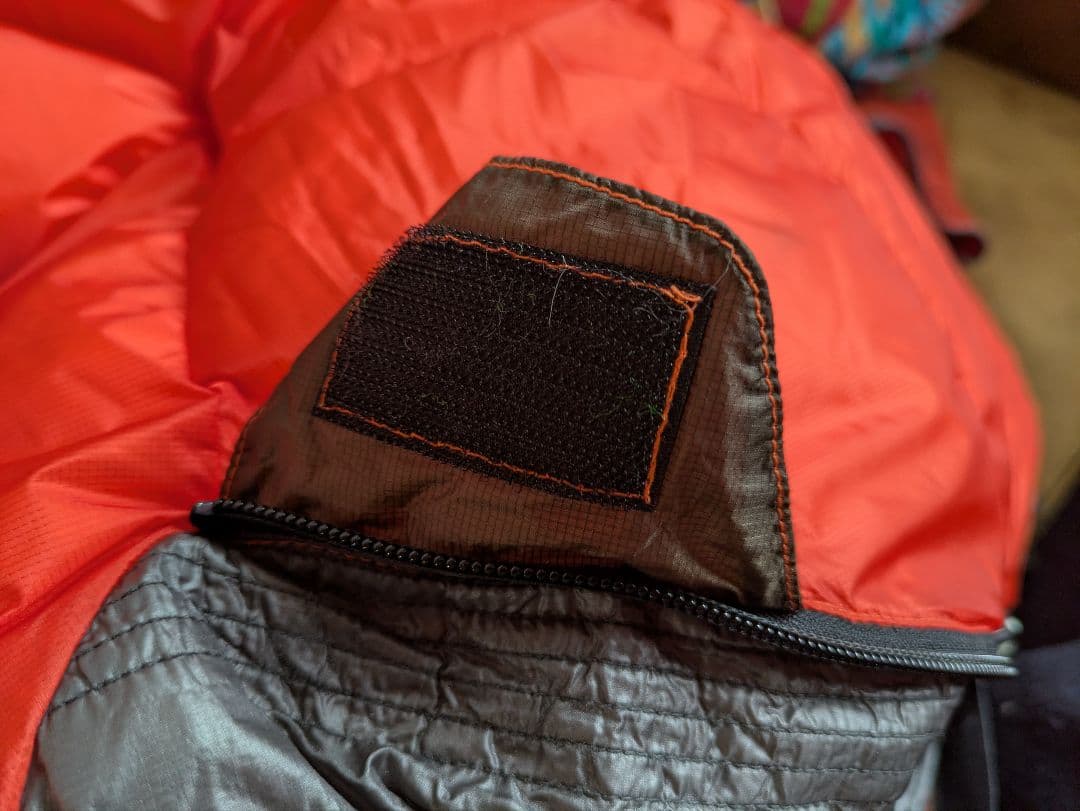 ナンガ オーロラライト 750DX レギュラー レッド　正規品　極美品　シュラフ