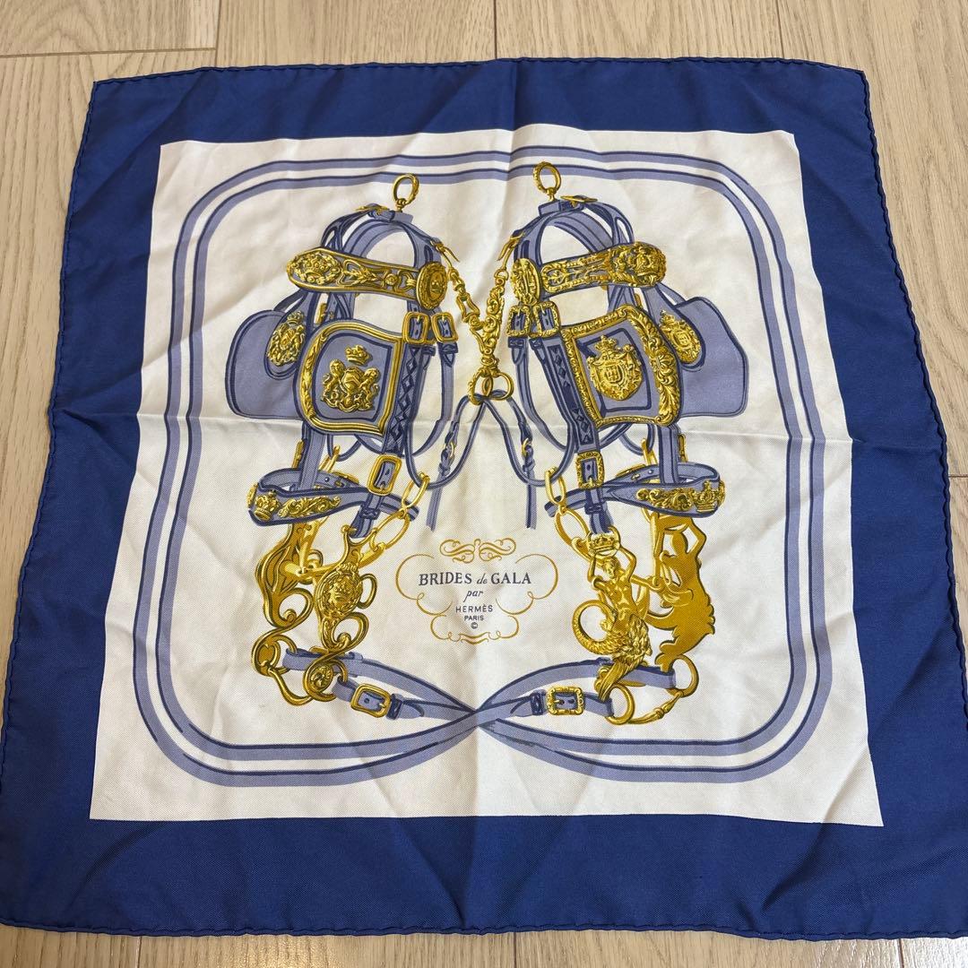 HERMES カレ40 ブリッドドゥガラ 馬具　スカーフブルー　シルク　エルメス