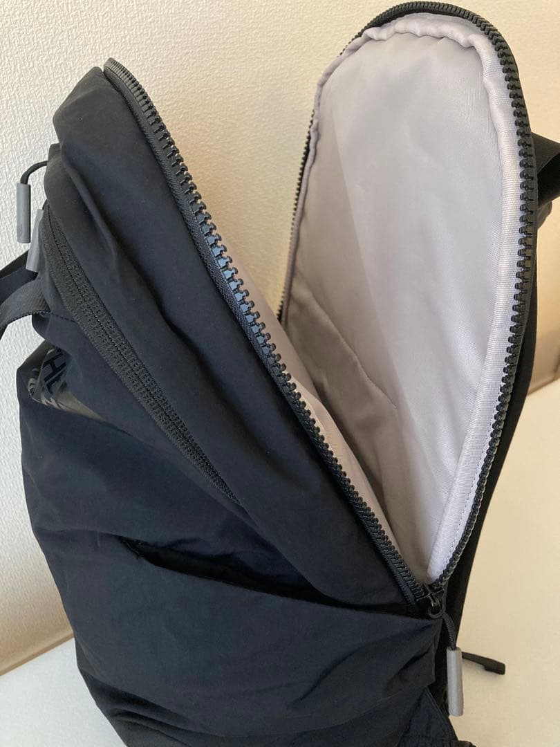 使用僅か超美品☆THE NORTH FACE ネバーストップデイパック18L