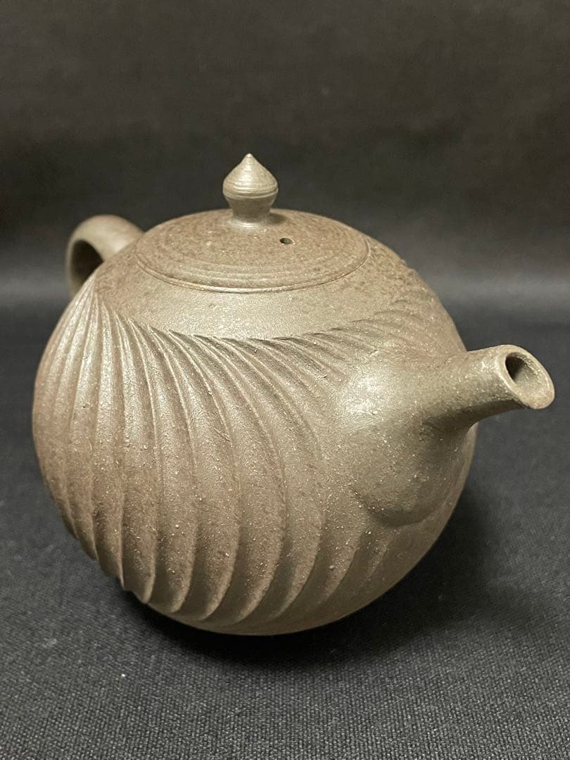 加藤財　彫　黒丸　急須