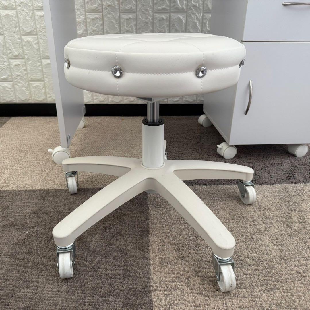 東京23区配送無料✨設置まで！集塵機付きネイルテーブル&チェア　美品