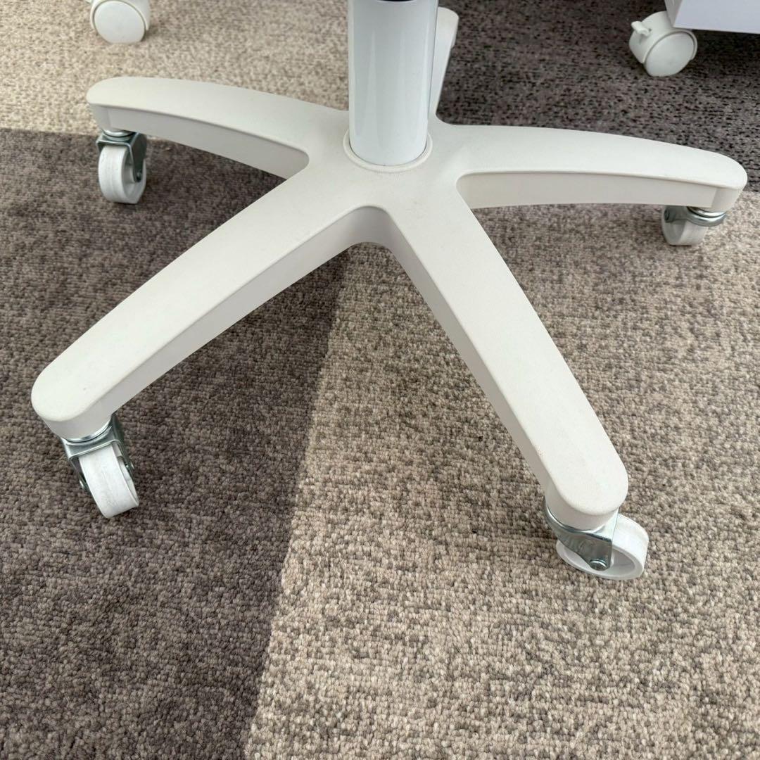 東京23区配送無料✨設置まで！集塵機付きネイルテーブル&チェア　美品