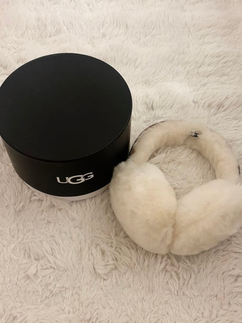 ⭐️新品未使用⭐️ 完売品 UGG イヤーマフ ホワイト 耳あて