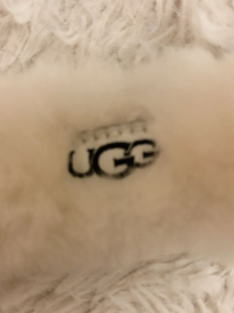⭐️新品未使用⭐️ 完売品 UGG イヤーマフ ホワイト 耳あて
