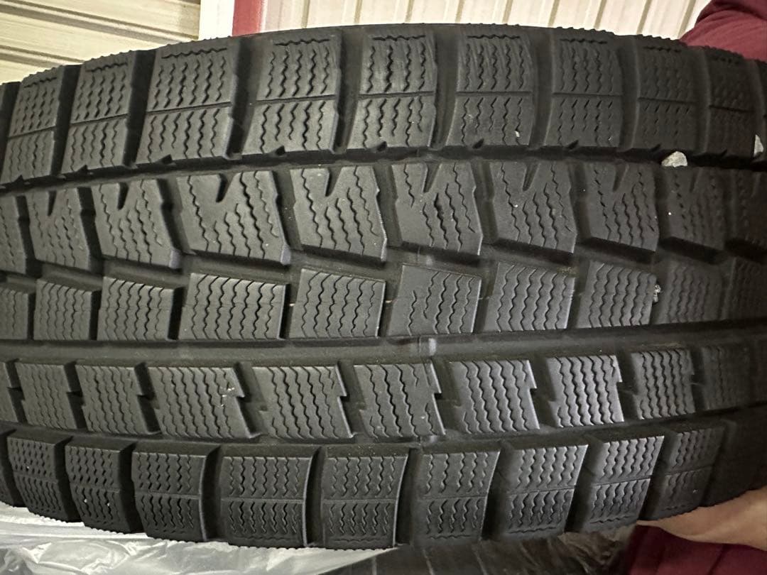 ヴェゼル等 DUNLOP スタッドレスタイヤ 215/60R16 ホイールセット