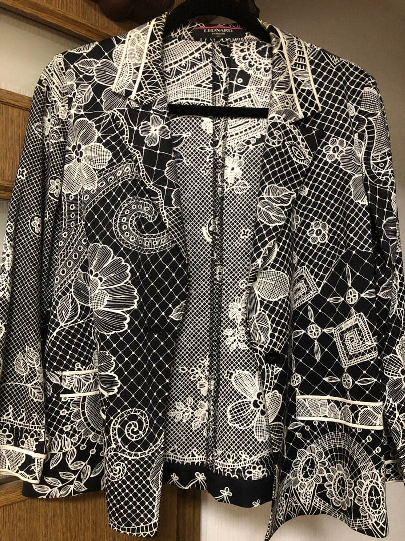 『専用』　　⭐️レオナール　ジャケット　モノトーン⭐️