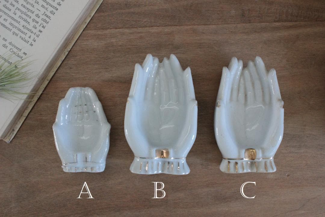 【C】ホワイトハンドモチーフ/Made in Japan /陶器製・小物入れ