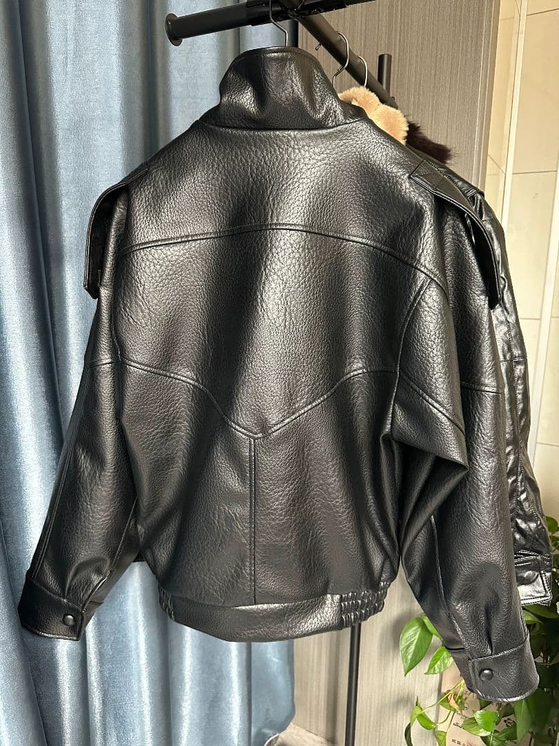 ZARA　フェイクレザージャケット ハイネック 　XSサイズ　　黒