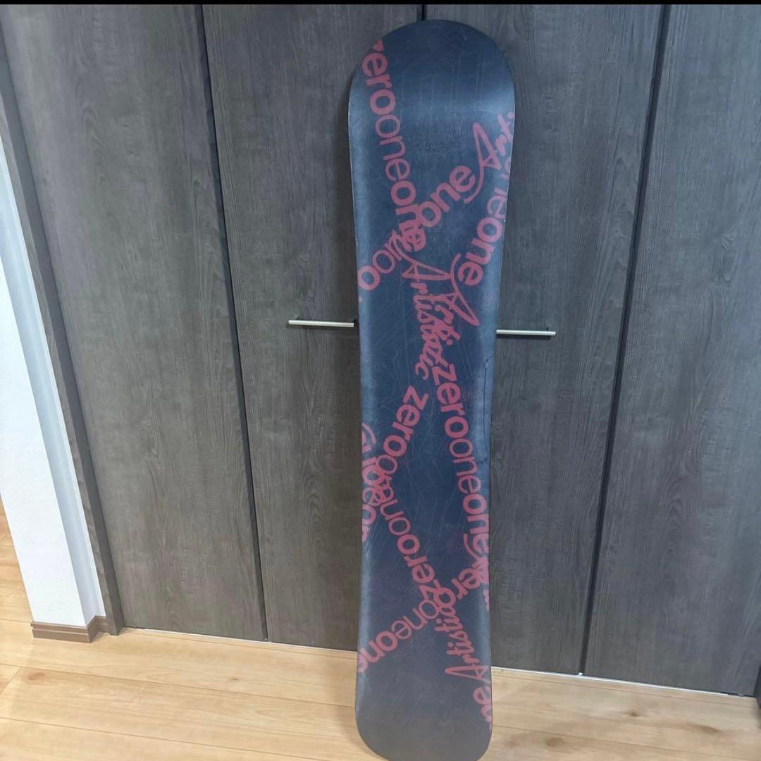 zeroone スノーボード 黒/赤 幾何学模様