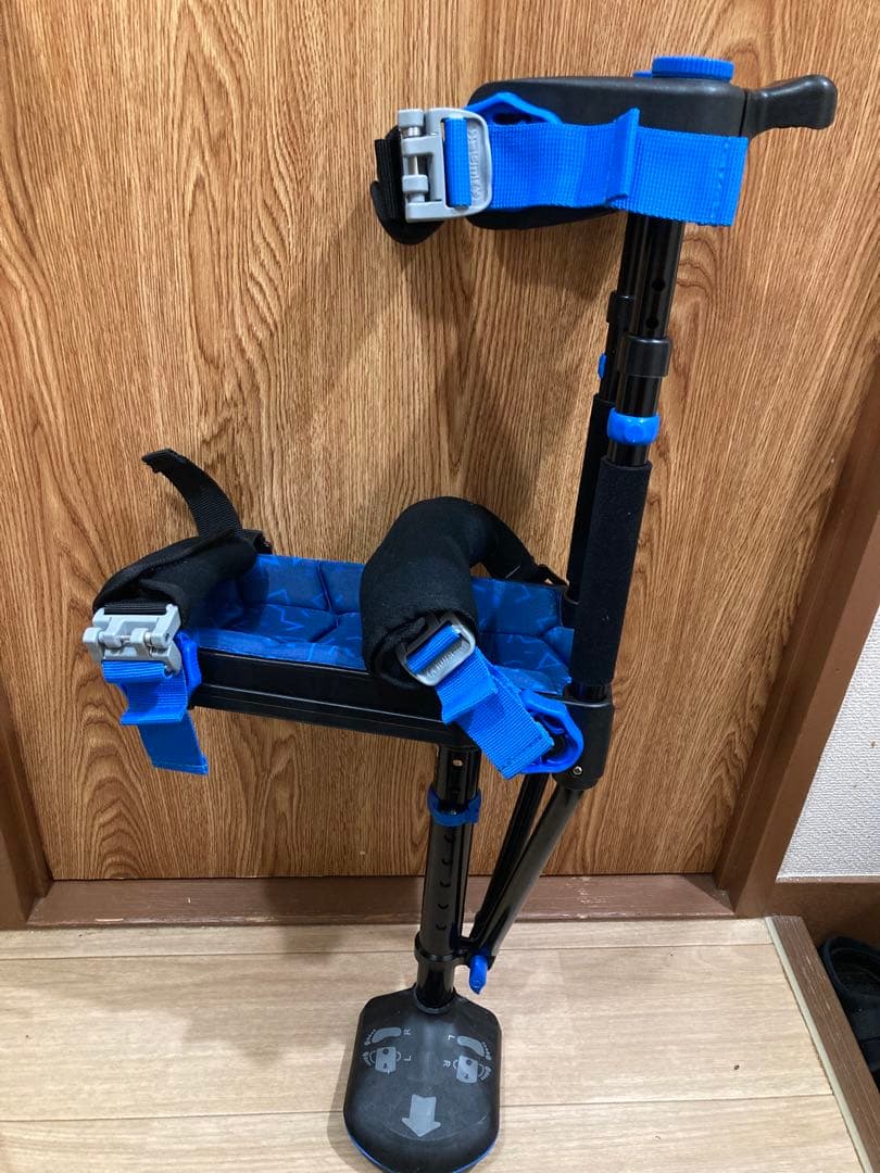 2ヶ月間使用しました。i WALK FREE3.0(装着型松葉杖)