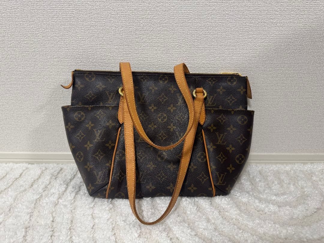 LOUIS VUITTON（ルイ・ヴィトン）