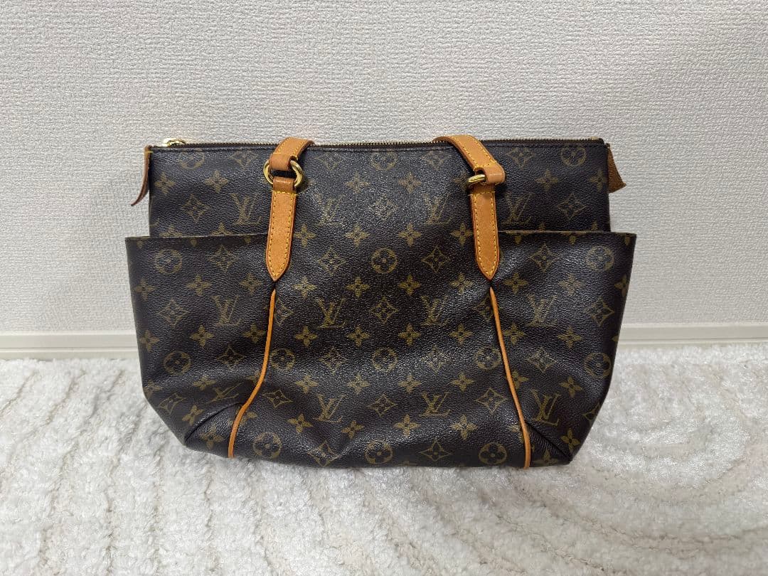 LOUIS VUITTON（ルイ・ヴィトン）