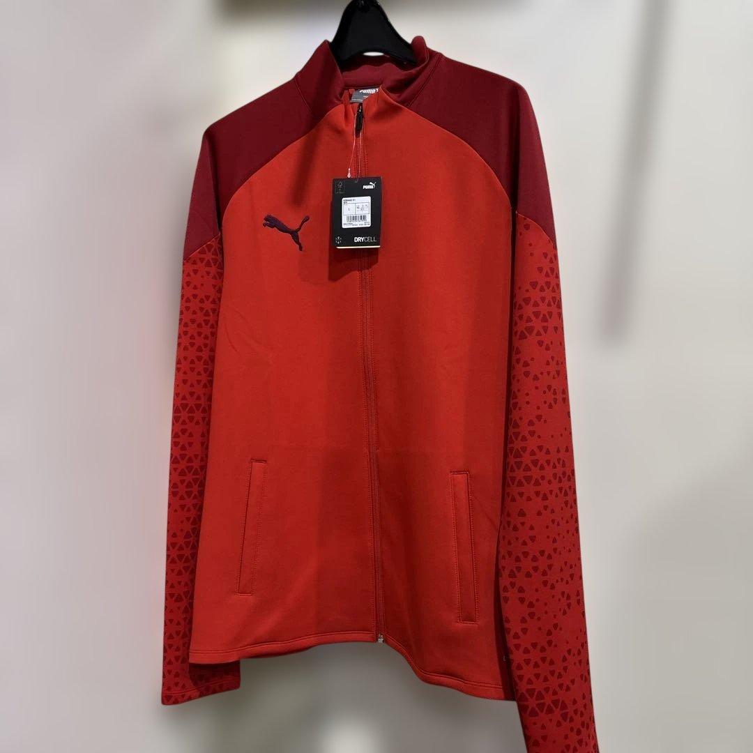 プーマサッカートレーニングトップ新品