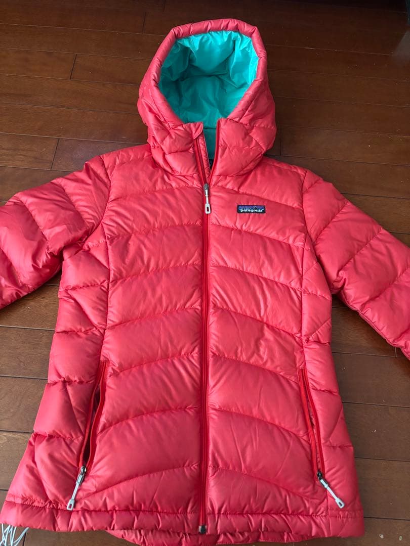 patagonia ハイロフトダウン　XSサイズ　中古美品
