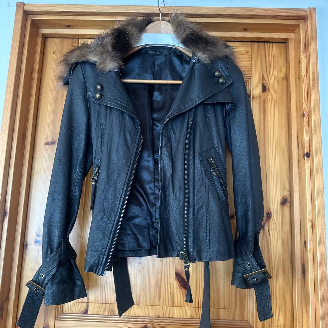 ライダースレディース黒レザージャケット リアルファー付き