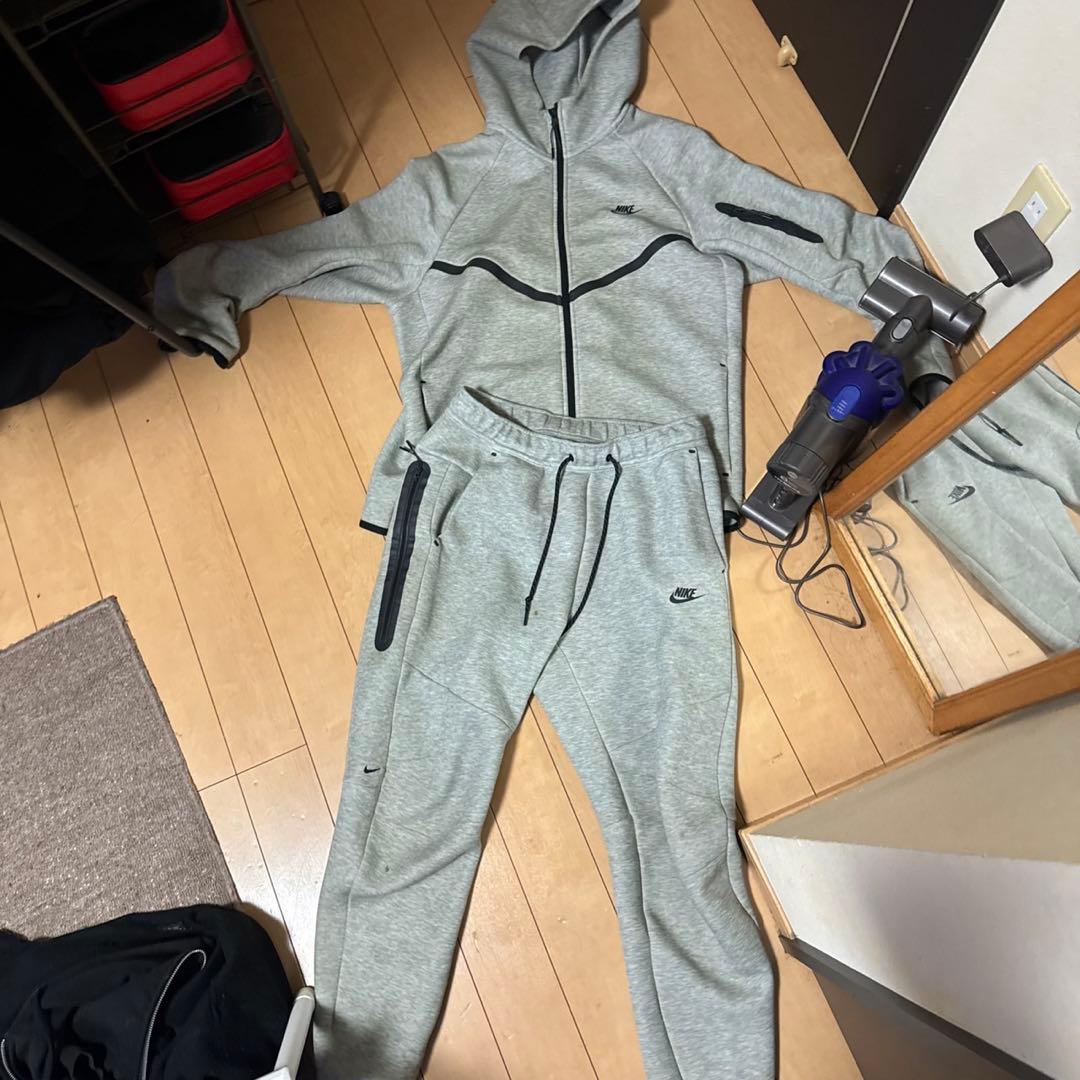 Nike テック　セットアップ　上XL 下L