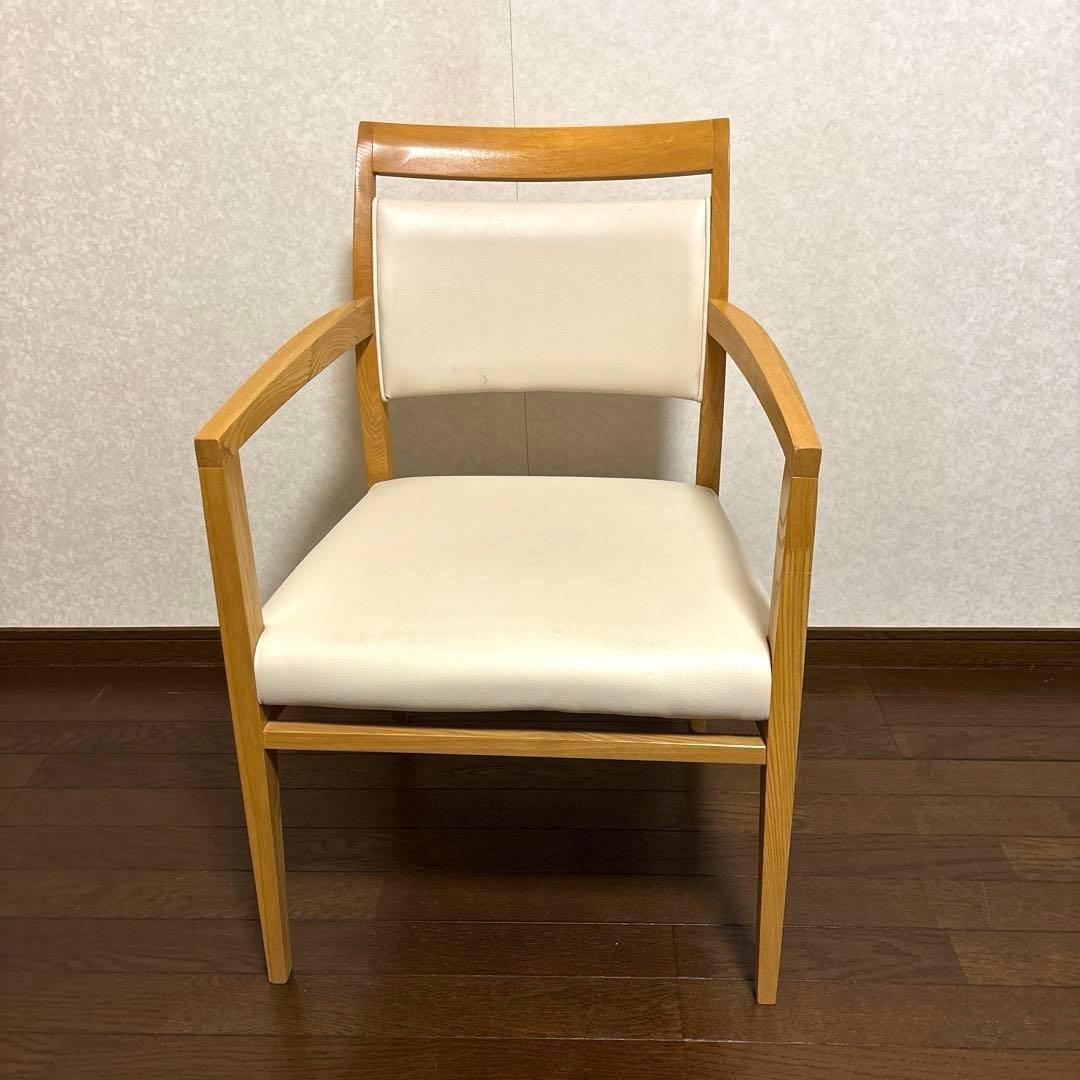 【美品】ニトリ アームチェア タモ材 ダイニングチェア