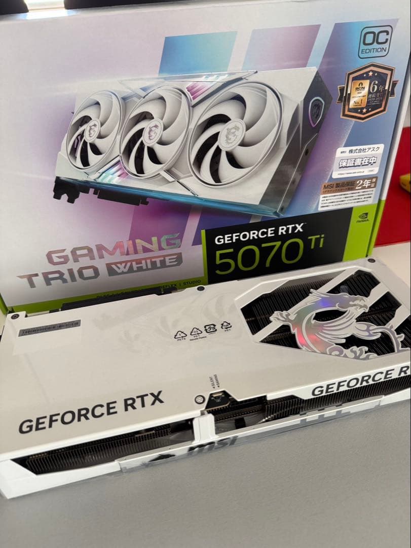 【使用少】RTX5070Ti グラフィックボード 中古美品 即発送