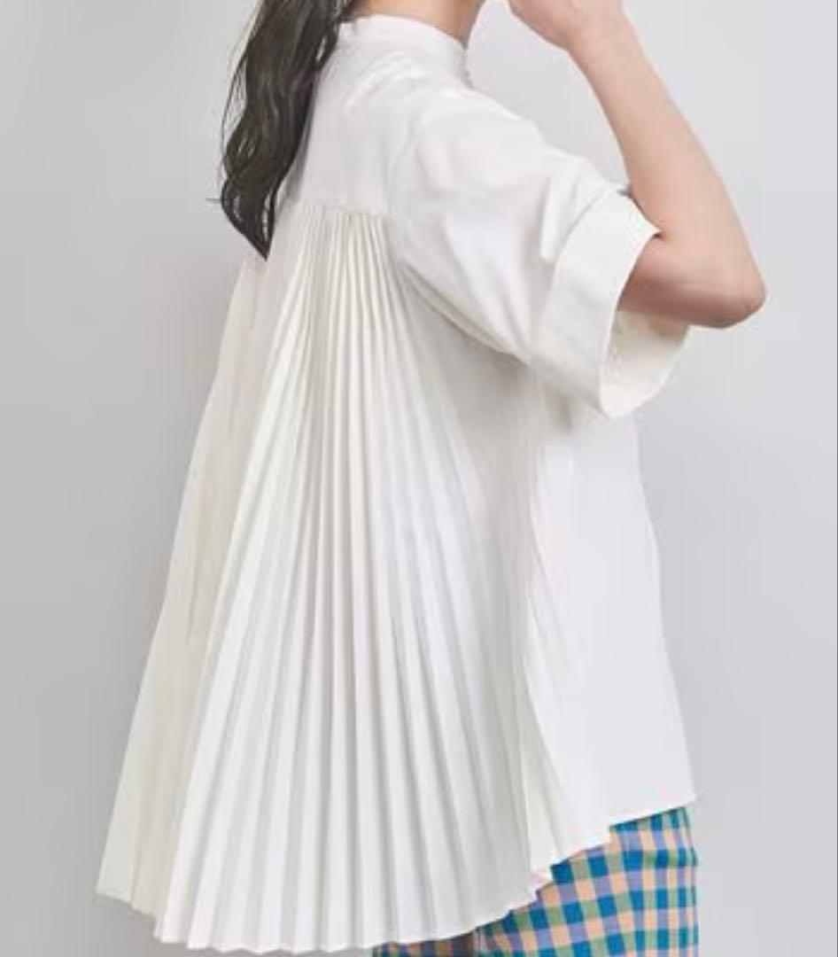 ユナイテッドアローズ　バックプリーツ ハイネック 半袖ブラウス　36