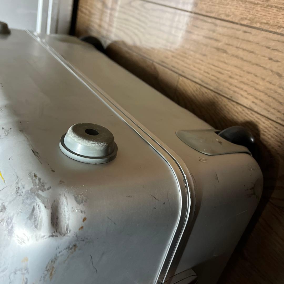 【廃盤品】頑丈です！シンプル構造　ゼロハリバートン　アルミ製キャリーケース