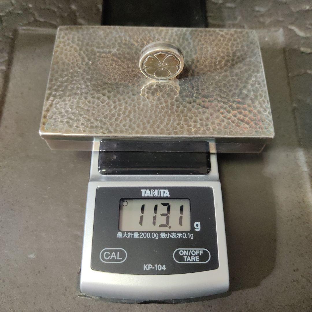 シルバー製。銀製。SILVER970。 ケース箱。家紋。丸に剣に片喰。約450g