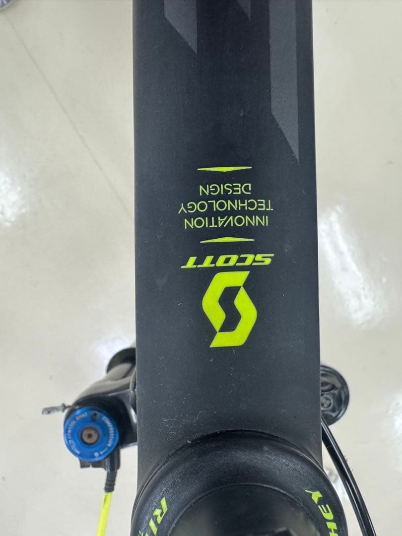 Scott Scale 700l RC Carbon マウンテンバイク