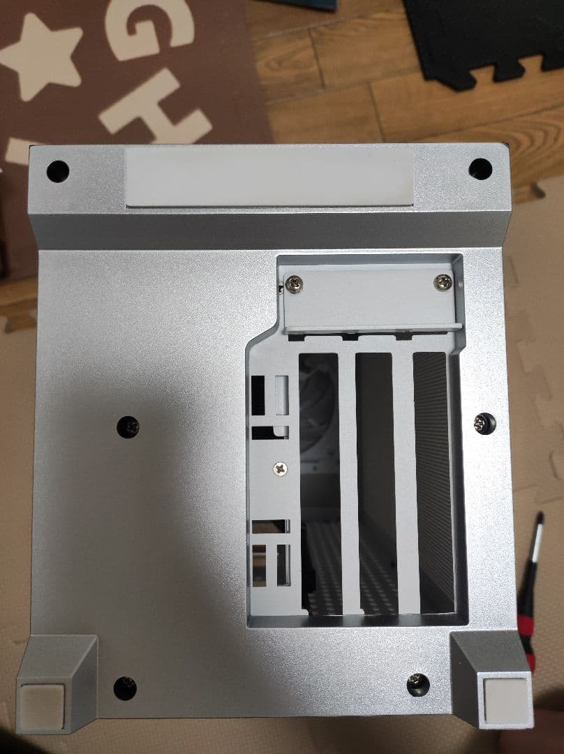 shinysnake L400 PCケースITX