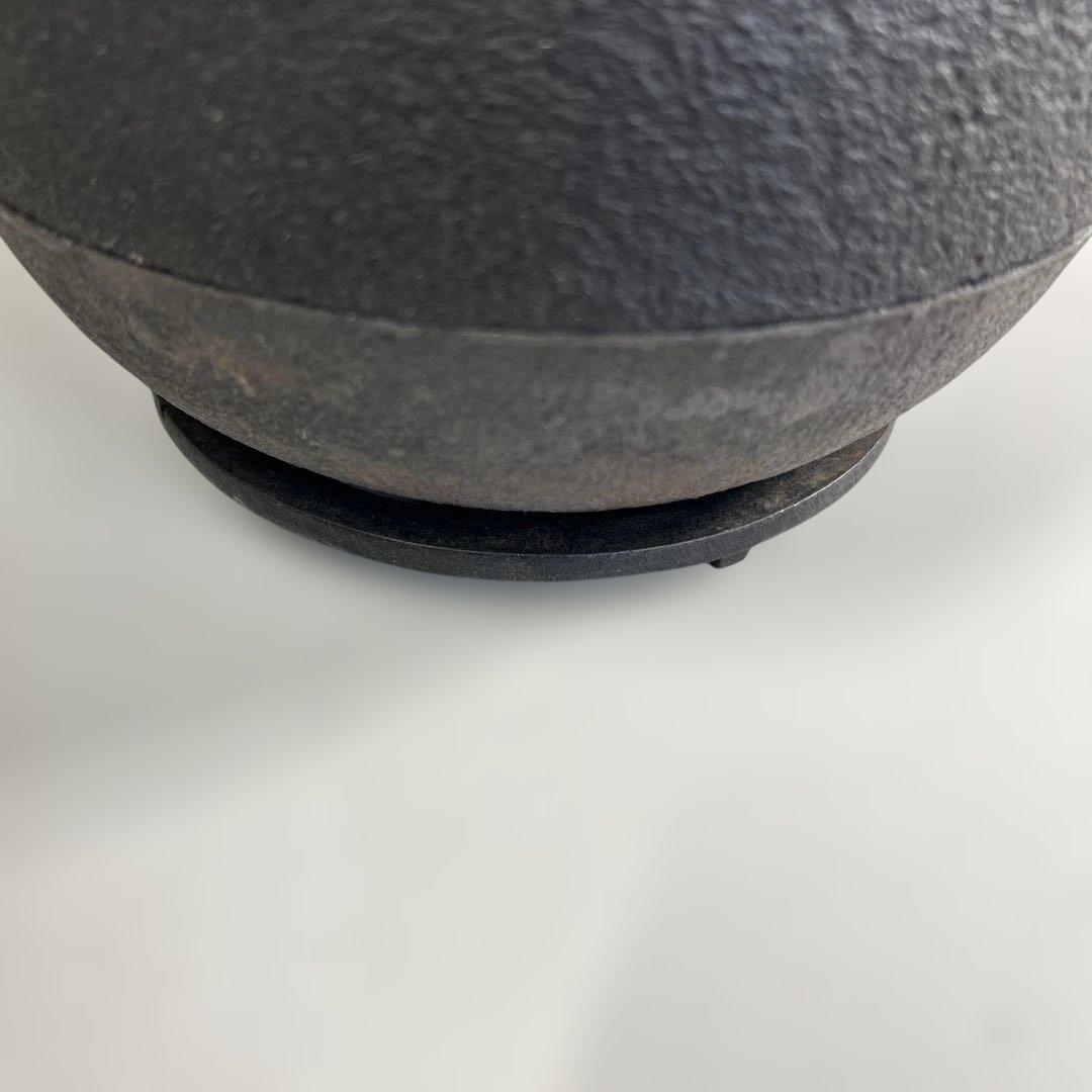 に*く様 鋳鉄製黒丸型鉄瓶　急須