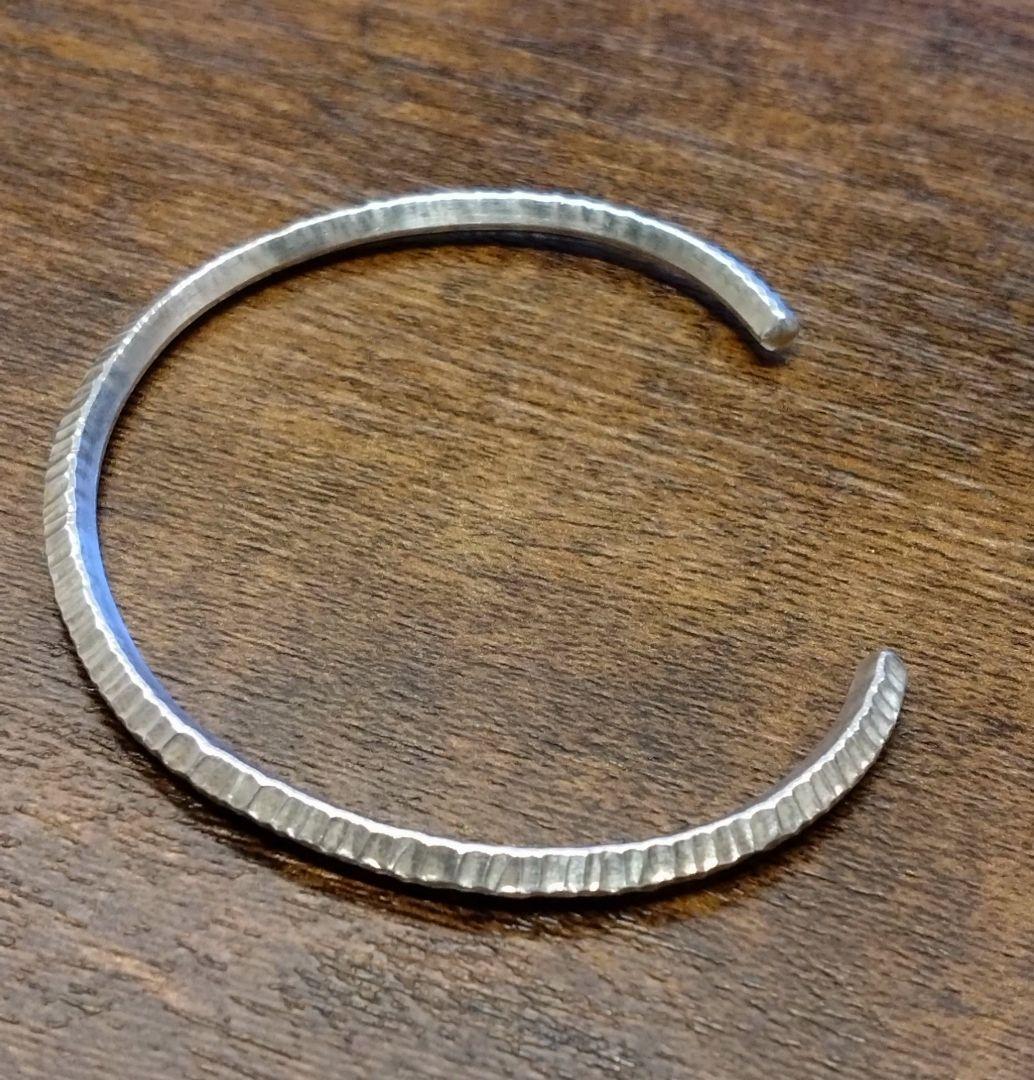 カレンシルバー　バングル　シンプル　海外輸入