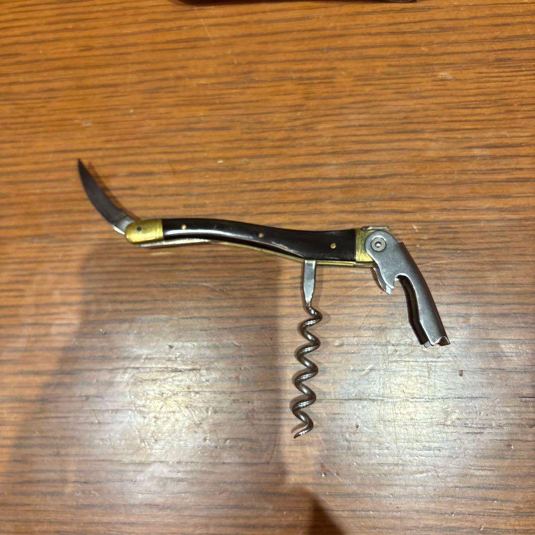 シャトーラギオール　 未使用　本革レザーケース付き(ケース無しの場合値引き)