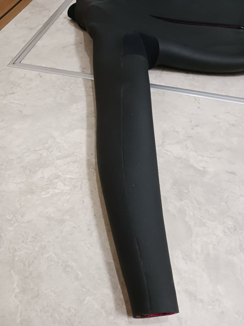 国産高品質　SHISEE セミドライ　ウェットスーツ