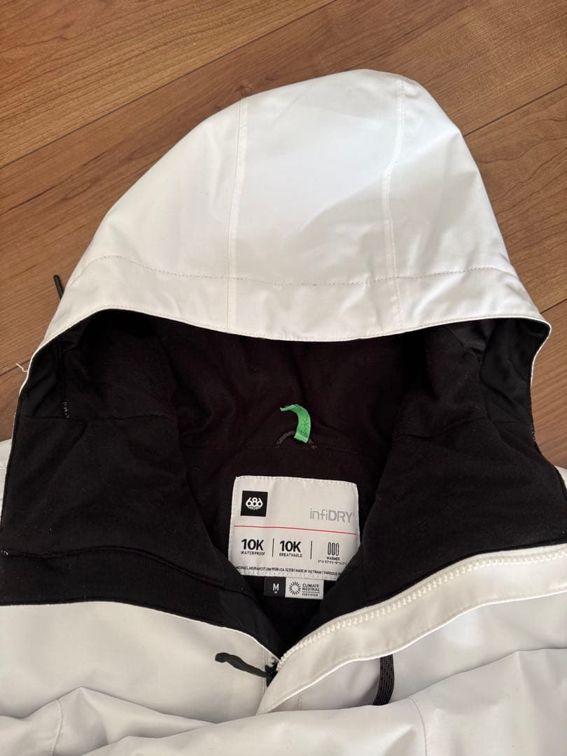 686 スノーボードウェア 上下 M 白×黒(練習用・サブ用)