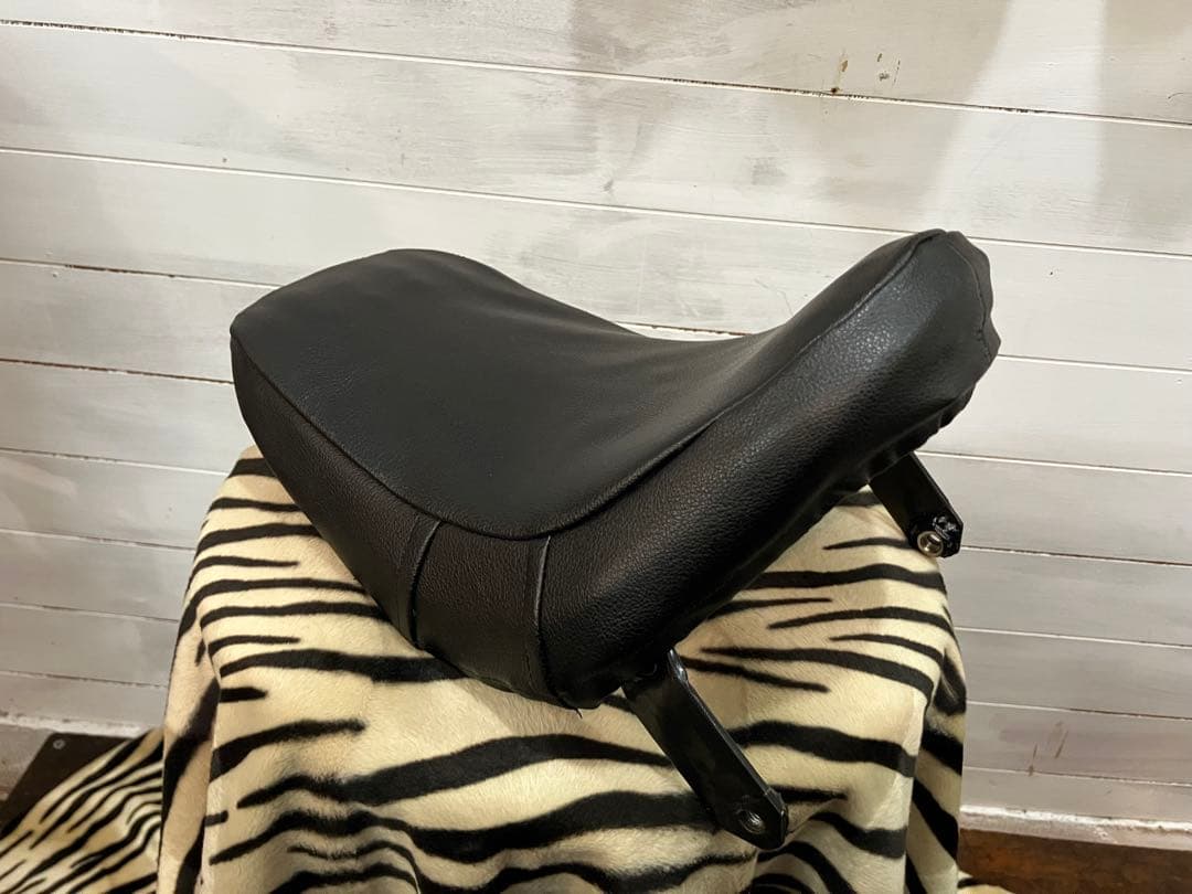 ジャズ50 ￼JAZZ50 シート　白　黒カバー付き　2way 白黒