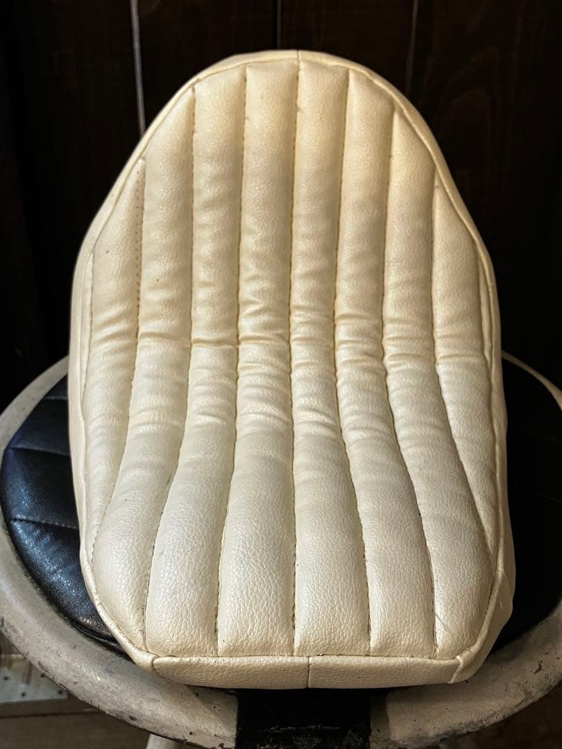 ジャズ50 ￼JAZZ50 シート　白　黒カバー付き　2way 白黒