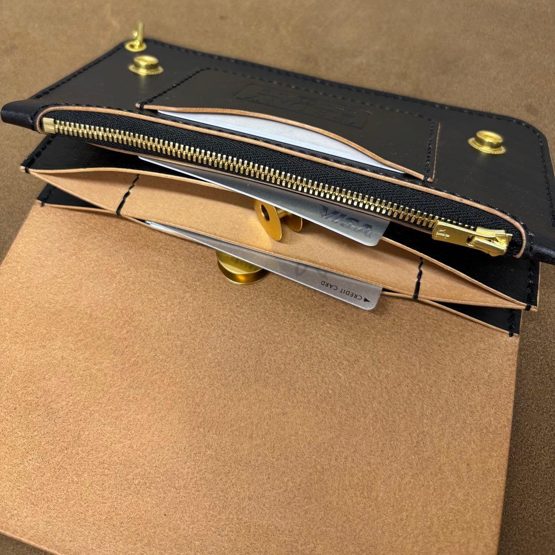 ホースハイド　トラッカーウォレット　黒　茶心　3層　alps