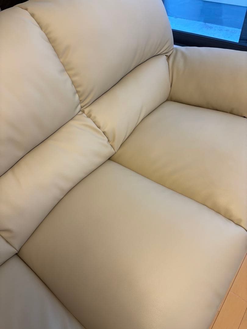 ニトリNシールド 3人掛けソファ ベージュ　合皮タイプ