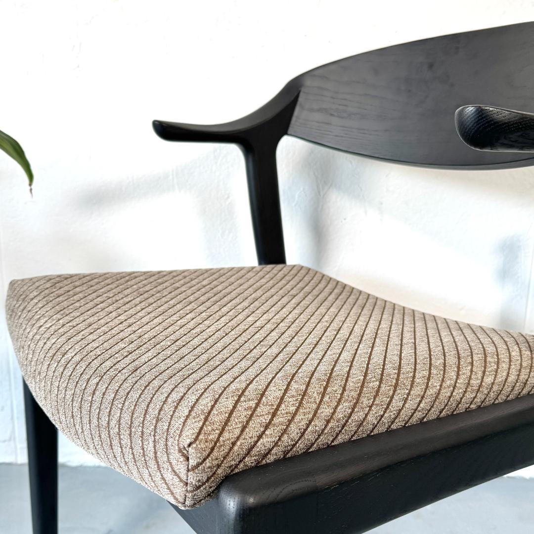 ①美品 ナガノインテリア DC354 ダイニングチェア 張座 ハンギング機能