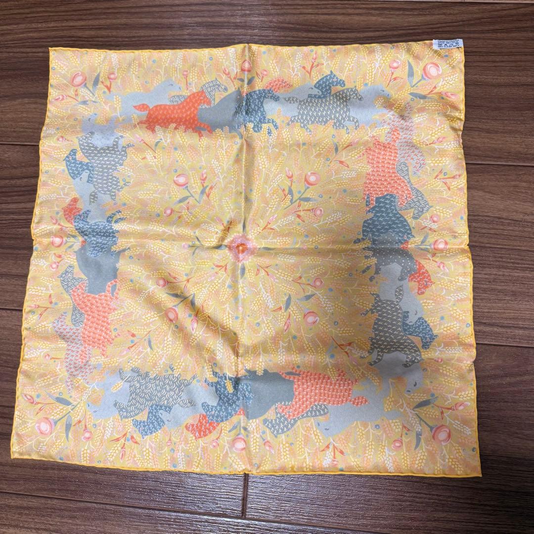 HERMES エルメス スカーフ（カレ45）